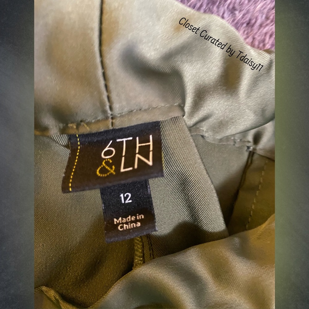 6th & Lane | Sateen Olive Green Capri/Pants